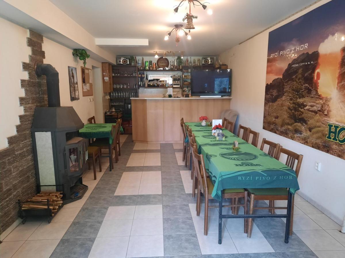 Penzion Pod Paprskem Hotell Staré Město Eksteriør bilde